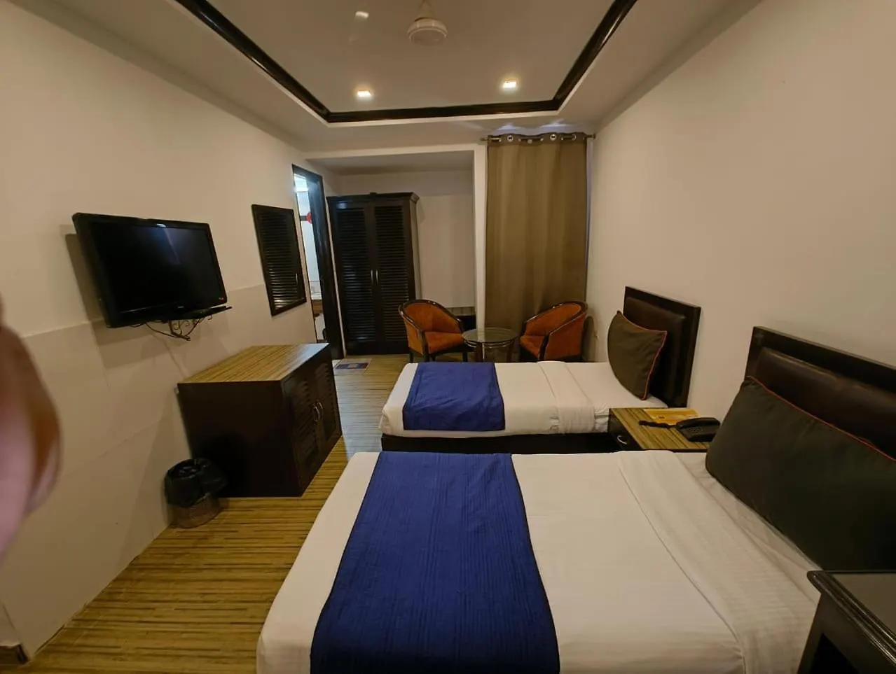 Hotel Veer Palace Green Park New Delhi