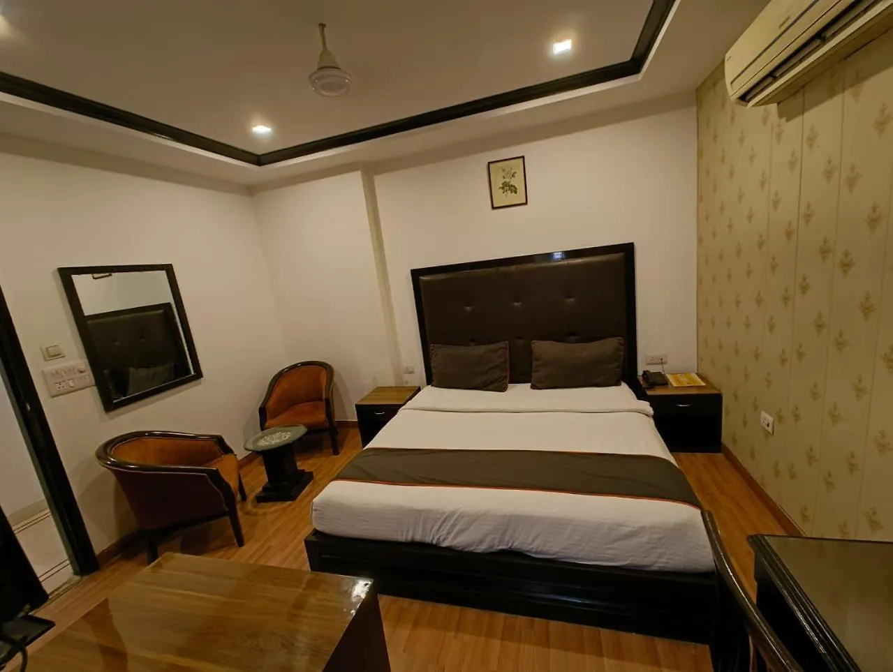 Hotel Veer Palace Green Park New Delhi 3*,  India