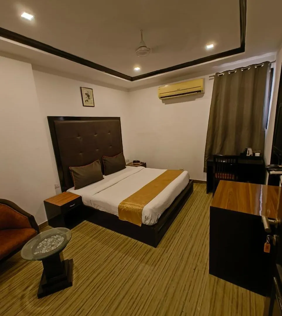 Hotel Veer Palace Green Park New Delhi India